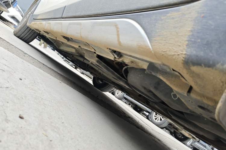Used Toyota Verso 2015 180E CVT Crossover Edition Left Side Sill