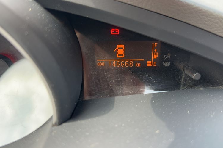 Used Toyota Verso 2015 180E CVT Crossover Edition Odometer Close Up