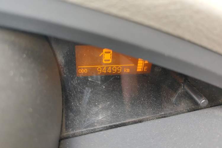Used Toyota Verso 2015 180E CVT Crossover Edition Odometer Close Up