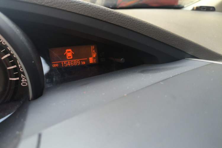Used Toyota Verso 2015 180E CVT Crossover Edition Odometer Close Up