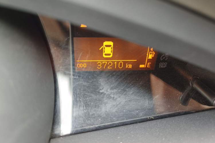 Used Toyota Verso 2015 180E CVT Crossover Edition Odometer Close Up