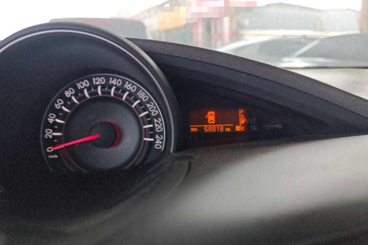 Used Toyota Verso 2015 180E CVT Crossover Edition Odometer Close Up