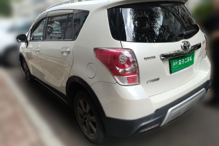 Used Toyota Verso 2015 180E CVT Crossover Edition Rear Left 45 Deg