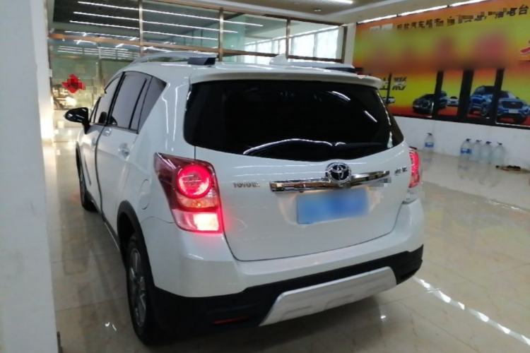 Used Toyota Verso 2015 180E CVT Crossover Edition Rear Left 45 Deg