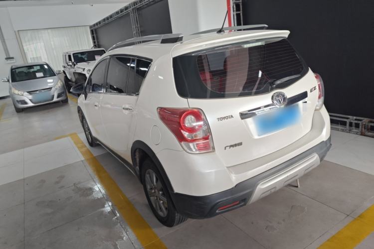 Used Toyota Verso 2015 180E CVT Crossover Edition Rear Left 45 Deg