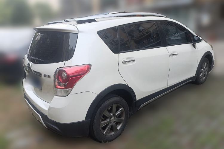 Used Toyota Verso 2015 180E CVT Crossover Edition Rear Right 45 Deg