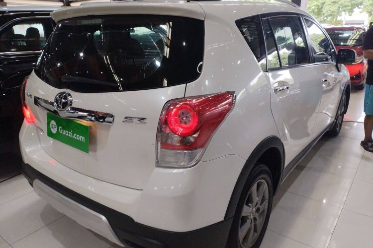 Used Toyota Verso 2015 180E CVT Crossover Edition Rear Right 45 Deg