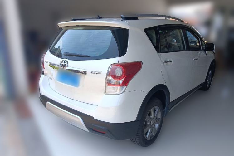 Used Toyota Verso 2015 180E CVT Crossover Edition Rear Right 45 Deg
