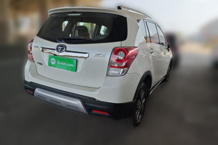Used Toyota Verso 2015 180E CVT Crossover Edition Rear Right 45 Deg