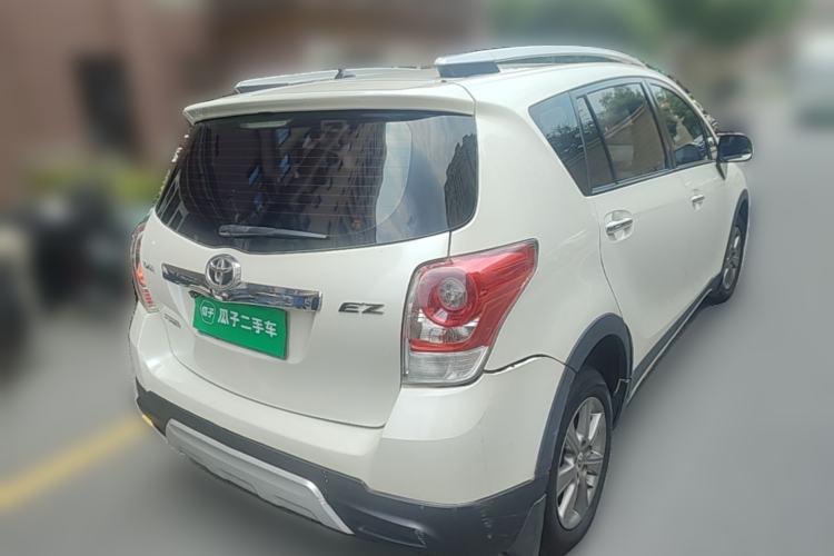 Used Toyota Verso 2015 180E CVT Crossover Edition Rear Right 45 Deg