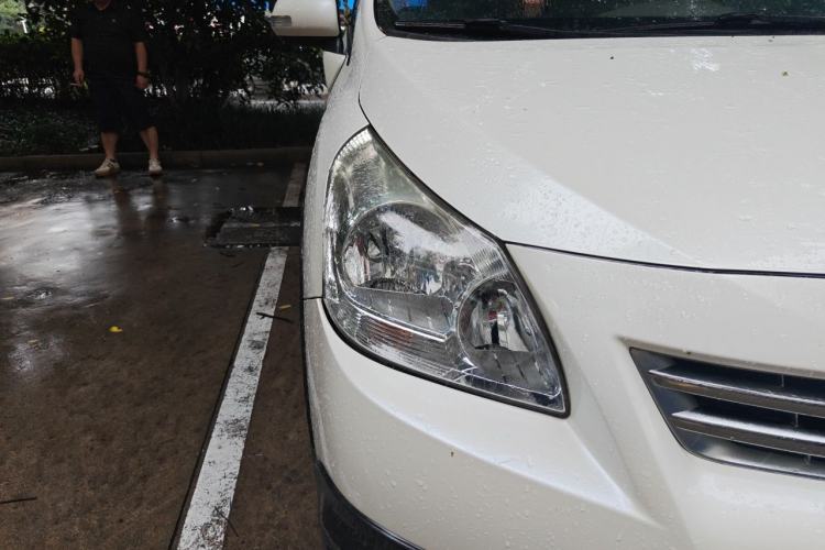 Used Toyota Verso 2015 180E CVT Crossover Edition Right Front Headlight