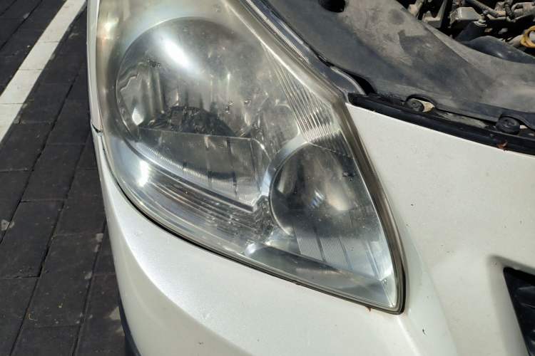Used Toyota Verso 2015 180E CVT Crossover Edition Right Front Headlight