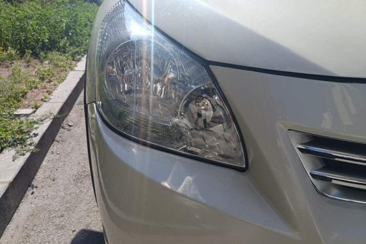 Used Toyota Verso 2015 180E CVT Crossover Edition Right Front Headlight