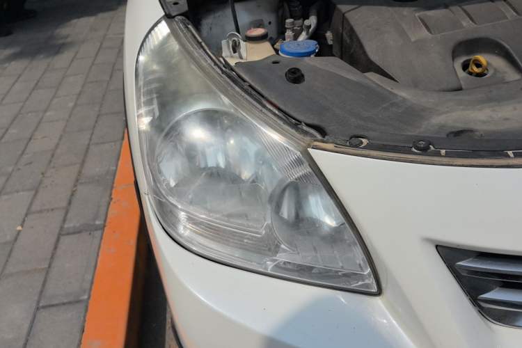 Used Toyota Verso 2015 180E CVT Crossover Edition Right Front Headlight
