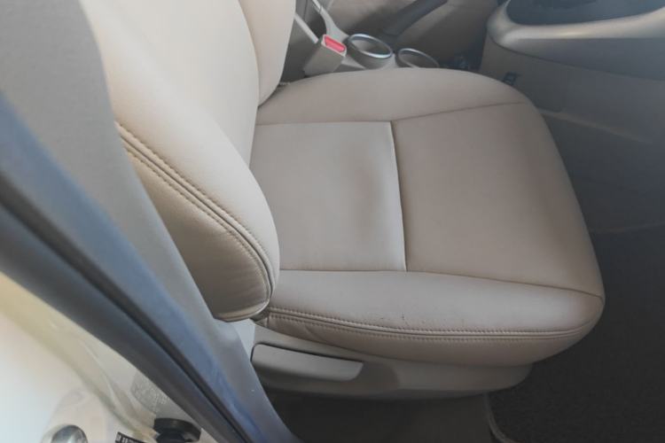 Used Toyota Verso 2015 180E CVT Crossover Edition Right Front Seat