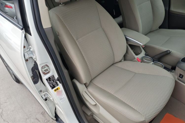 Used Toyota Verso 2015 180E CVT Crossover Edition Right Front Seat