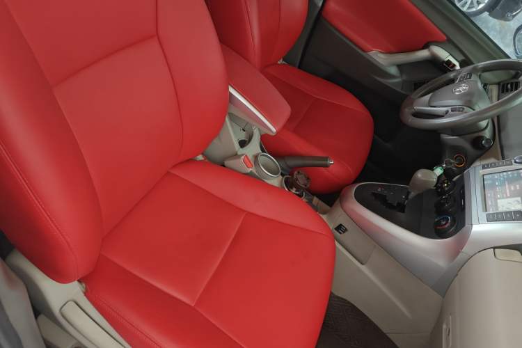Used Toyota Verso 2015 180E CVT Crossover Edition Right Front Seat