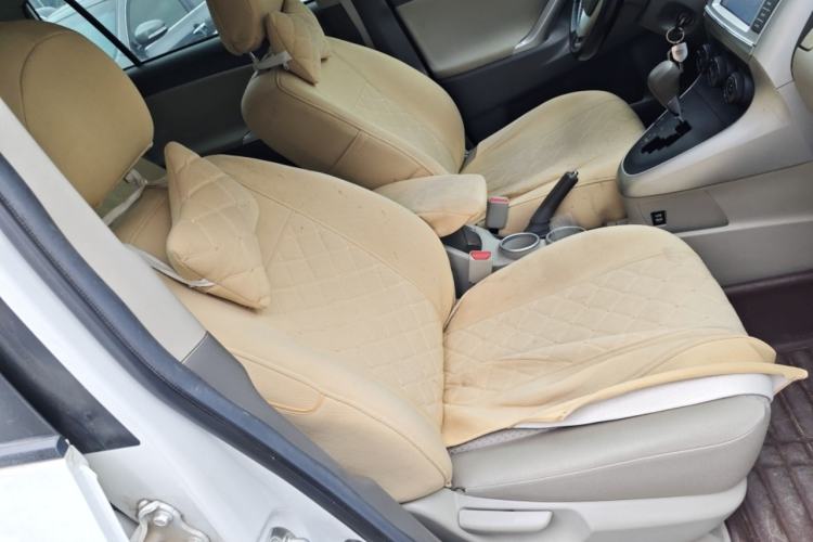 Used Toyota Verso 2015 180E CVT Crossover Edition Right Front Seat
