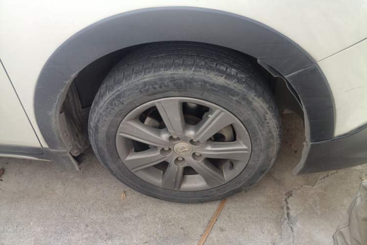 Used Toyota Verso 2015 180E CVT Crossover Edition Right Front Wheel Hub