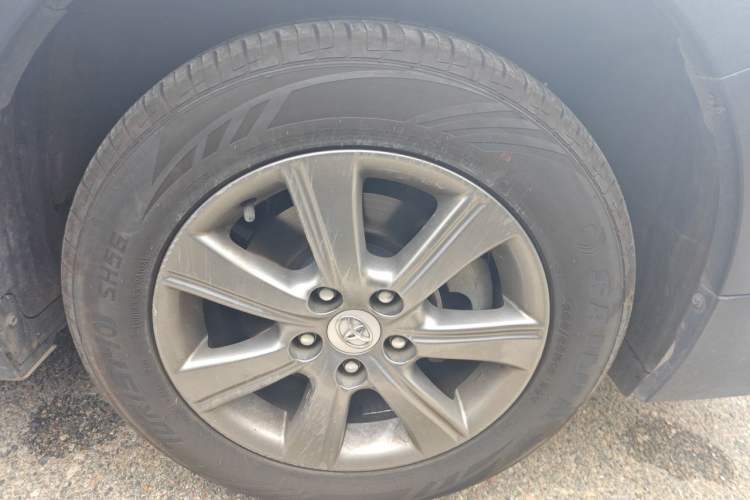 Used Toyota Verso 2015 180E CVT Crossover Edition Right Front Wheel Hub
