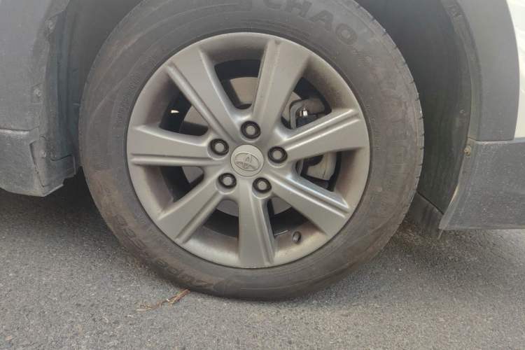 Used Toyota Verso 2015 180E CVT Crossover Edition Right Front Wheel Hub