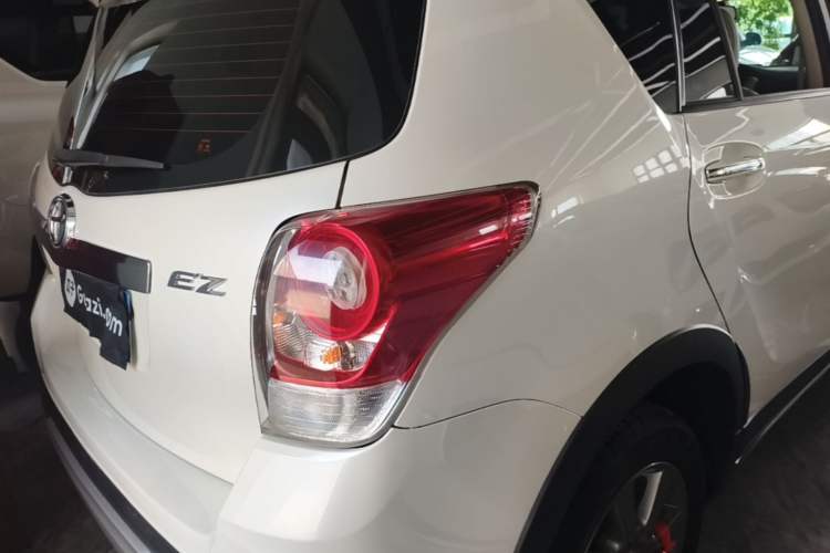 Used Toyota Verso 2015 180E CVT Crossover Edition Right Rear Taillight