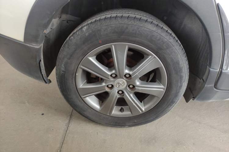 Used Toyota Verso 2015 180E CVT Crossover Edition Right Rear Wheel Hub