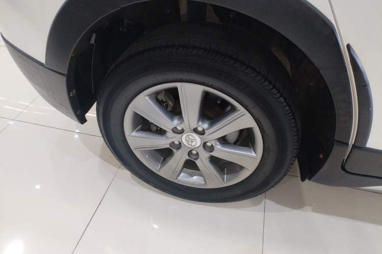 Used Toyota Verso 2015 180E CVT Crossover Edition Right Rear Wheel Hub