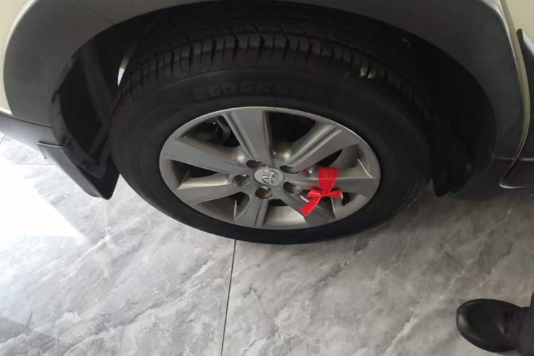 Used Toyota Verso 2015 180E CVT Crossover Edition Right Rear Wheel Hub