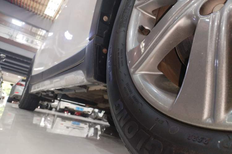 Used Toyota Verso 2015 180E CVT Crossover Edition Right Side Sill