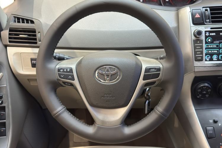 Used Toyota Verso 2015 180E CVT Crossover Edition Steering Wheel