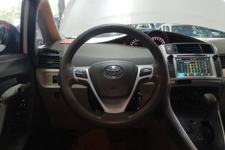 Used Toyota Verso 2015 180E CVT Crossover Edition Steering Wheel