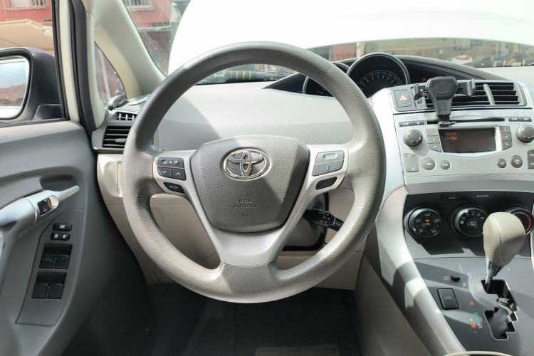 Used Toyota Verso 2015 180E CVT Crossover Edition Steering Wheel