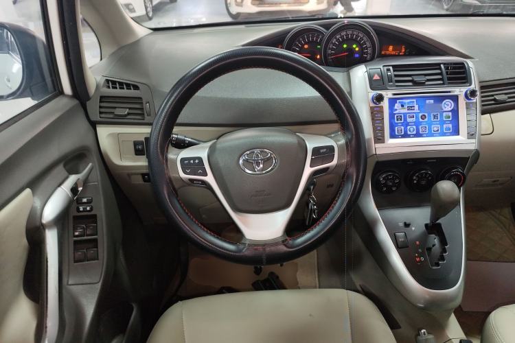 Used Toyota Verso 2015 180E CVT Crossover Edition Steering Wheel