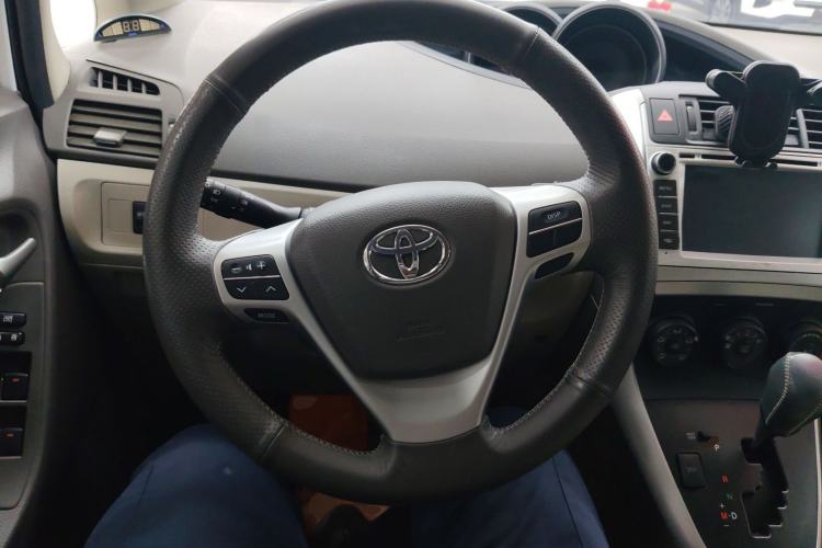 Used Toyota Verso 2015 180E CVT Crossover Edition Steering Wheel