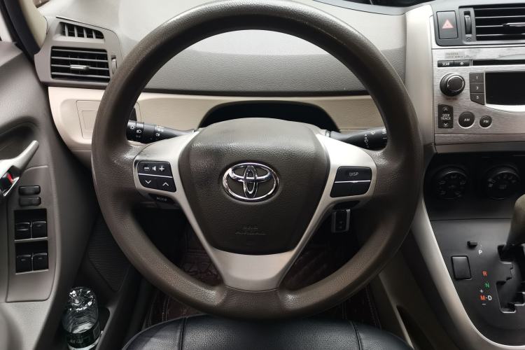 Used Toyota Verso 2015 180E CVT Crossover Edition Steering Wheel