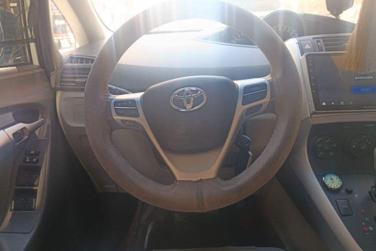 Used Toyota Verso 2015 180E CVT Crossover Edition Steering Wheel