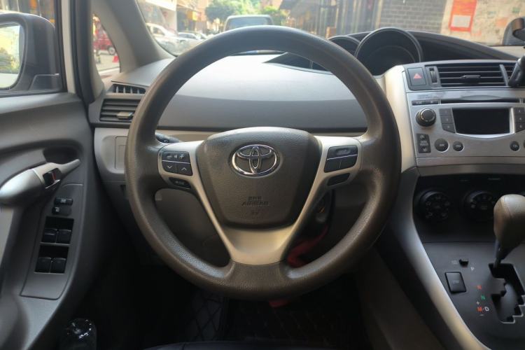 Used Toyota Verso 2015 180E CVT Crossover Edition Steering Wheel
