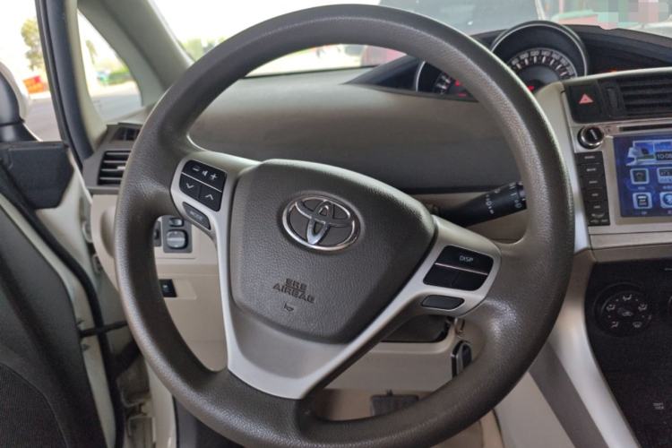 Used Toyota Verso 2015 180E CVT Crossover Edition Steering Wheel
