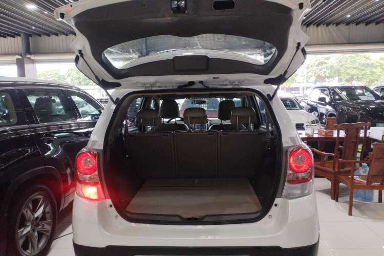 Used Toyota Verso 2015 180E CVT Crossover Edition Trunk