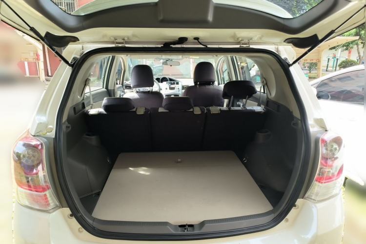 Used Toyota Verso 2015 180E CVT Crossover Edition Trunk