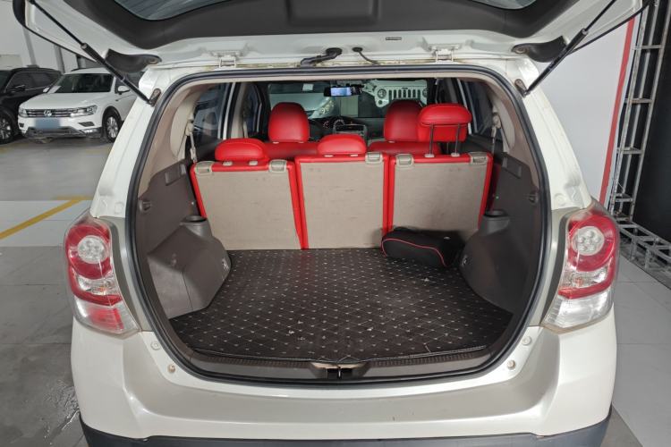 Used Toyota Verso 2015 180E CVT Crossover Edition Trunk