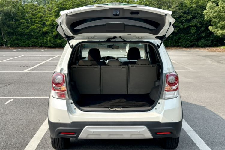 Used Toyota Verso 2015 180E CVT Crossover Edition Trunk