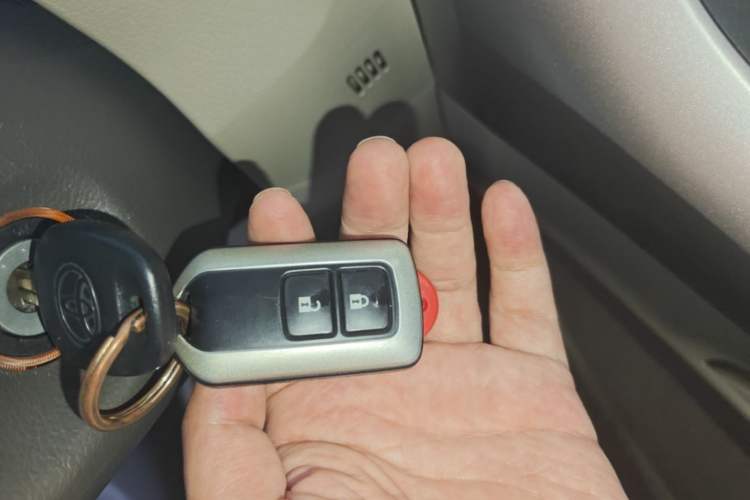 Used Toyota Verso 2015 180E CVT Crossover Edition Vehicle Key