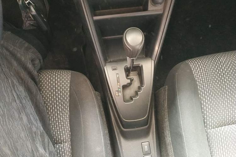 Used Toyota Vios 2017 1.5L CVT Innovation Edition Gear Lever