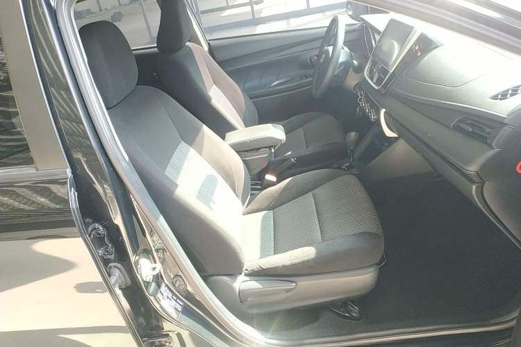 Used Toyota Vios 2017 1.5L CVT Innovation Edition Right Front Seat