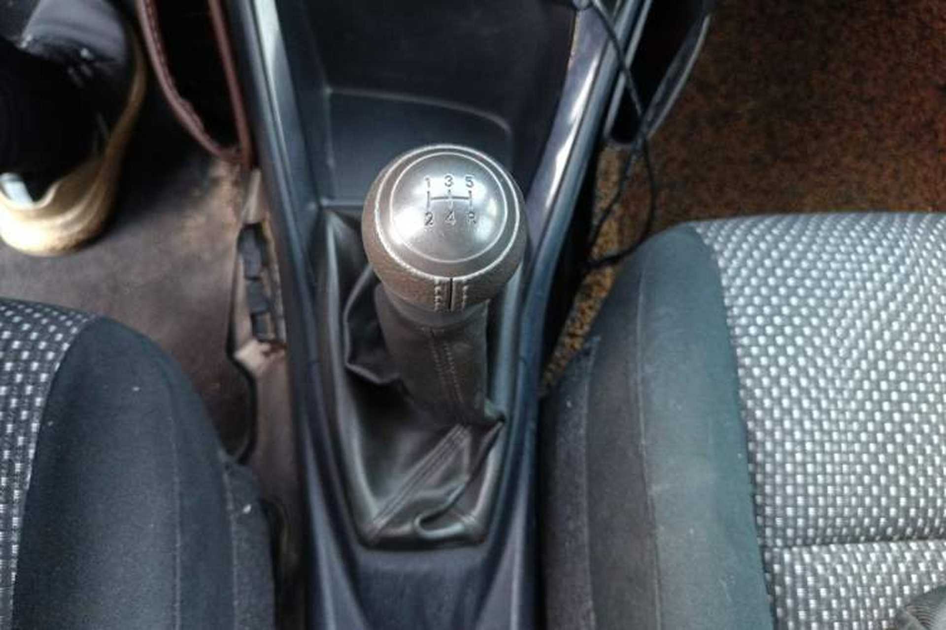 Used Toyota Vios 2014 1.3L Manual Xiang Edition Gear Lever
