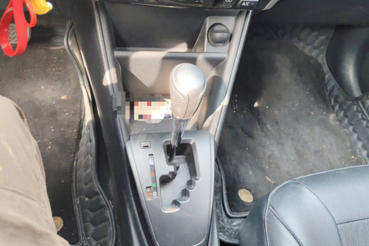 Used Toyota Vios 2019 1.5L CVT Innovation Edition Gear Lever