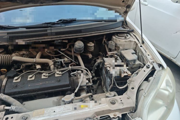 Used Toyota Vios 2004 1.5L GL-i AT Engine Bay Left