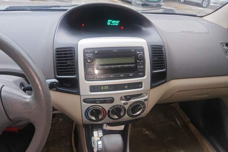 Used Toyota Vios 2005 1.5L GL-i AT Audio And AC Panel